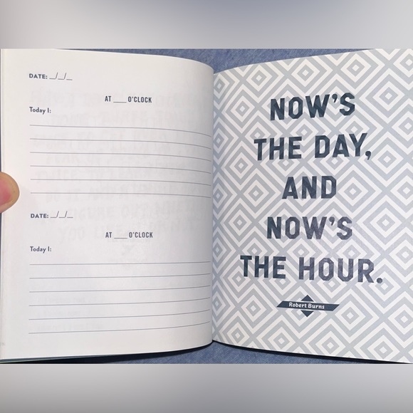 ‘Do One Thing Everyday That Scares You’ Journal *NEVER USED* - Picture 14 of 17